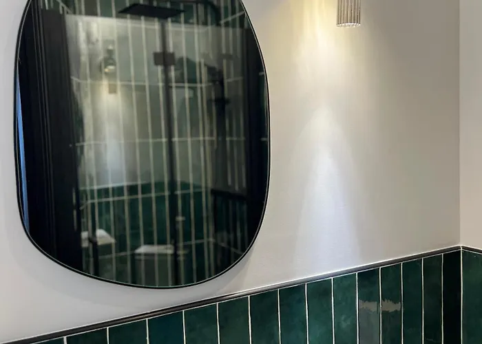 오텔 드 뷰 아트 2*