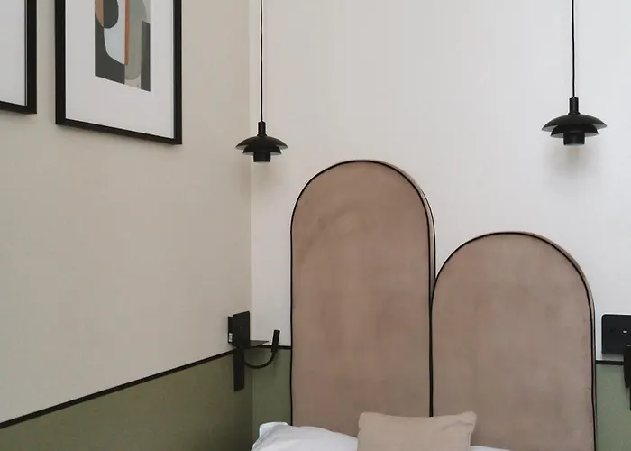 오텔 드 뷰 아트 2* 파리