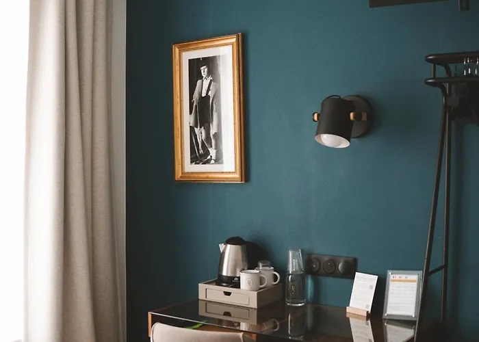 오텔 드 뷰 아트 2*