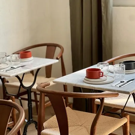 오텔 드 뷰 아트 호텔 2*