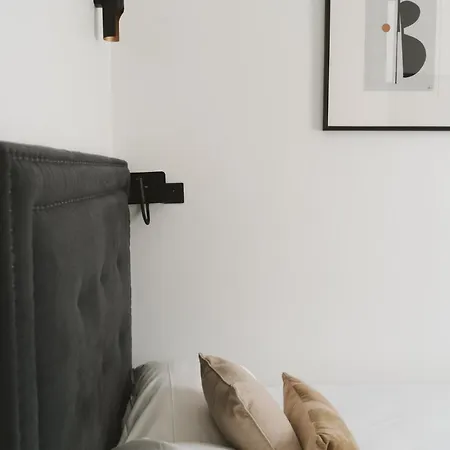 오텔 드 뷰 아트 2*