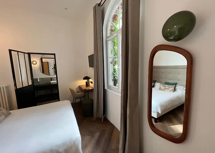 Des Beaux Arts 2* Παρίσι