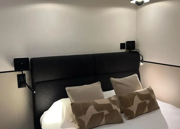 德斯贝奥克斯爱慈酒店