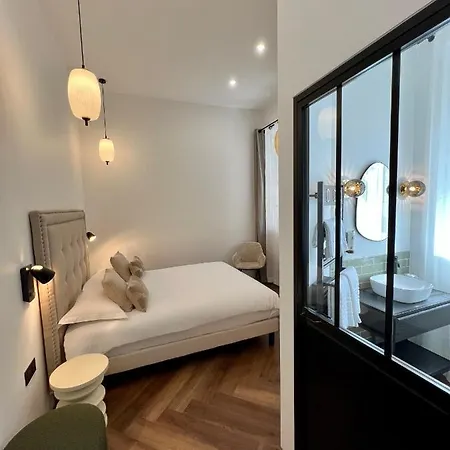 Hotell Des Beaux Arts 2*