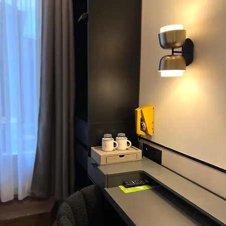 Des Beaux Arts Hotell