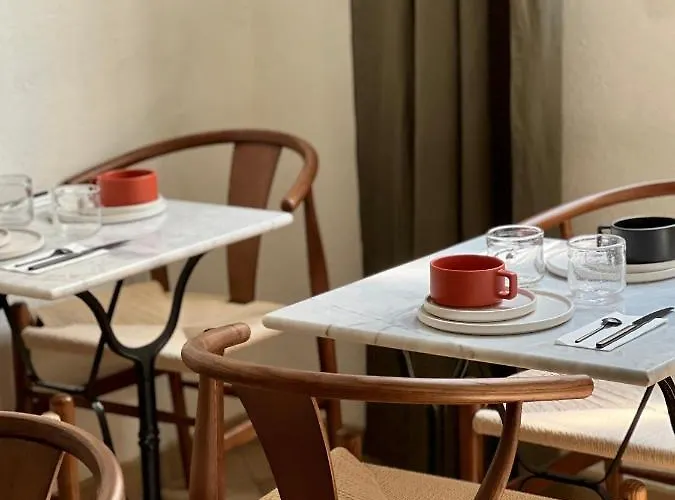 Des Beaux Arts Hotel 2*