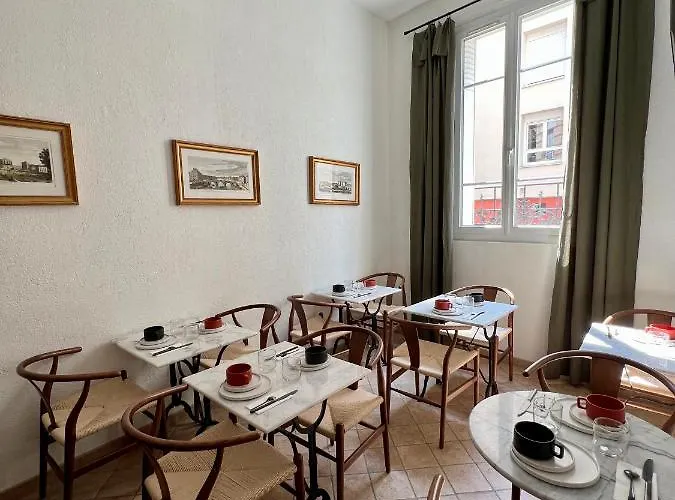 Hotel Des Beaux Arts